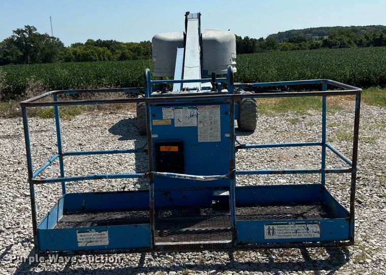 image for item DP6697 2000 Genie S-45 boom lift