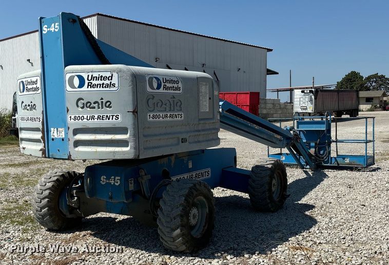 image for item DP6697 2000 Genie S-45 boom lift
