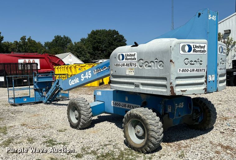 image for item DP6697 2000 Genie S-45 boom lift