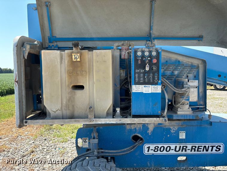 image for item DP6697 2000 Genie S-45 boom lift