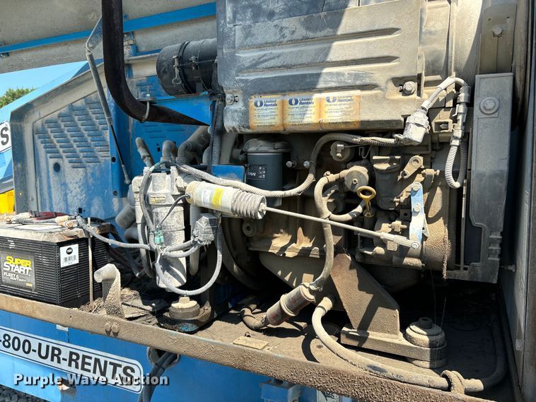 image for item DP6697 2000 Genie S-45 boom lift