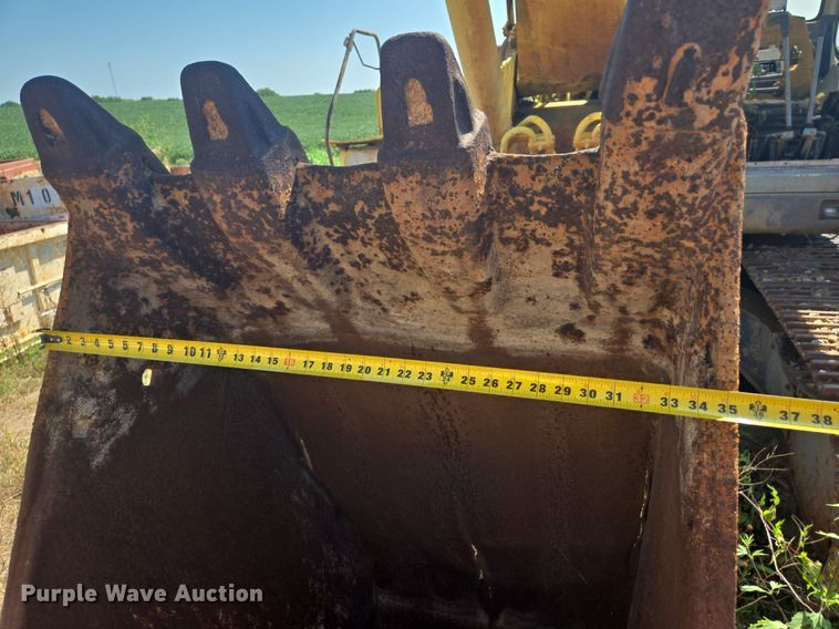 image for item DP6700 1996 Kobelco SK300LC excavator