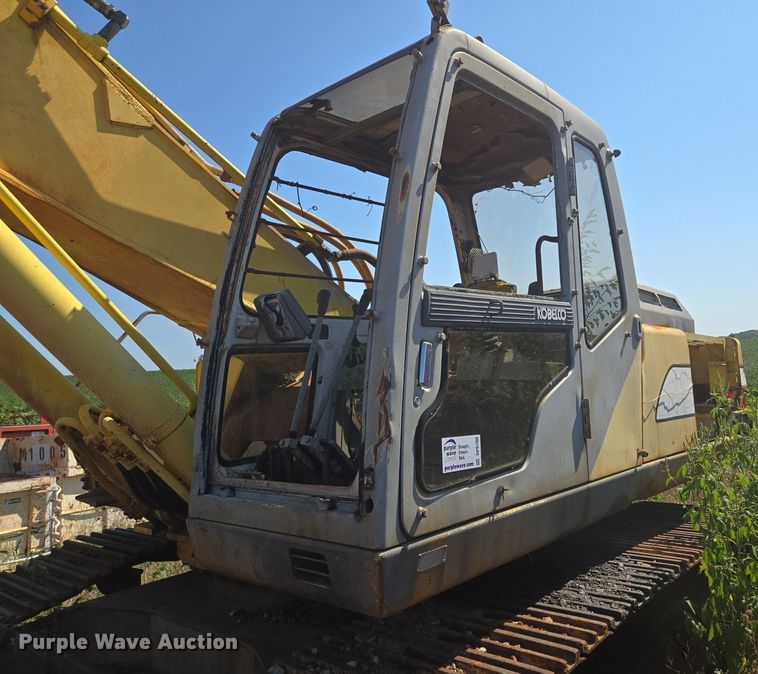 image for item DP6700 1996 Kobelco SK300LC excavator