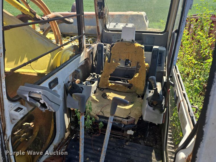 image for item DP6700 1996 Kobelco SK300LC excavator