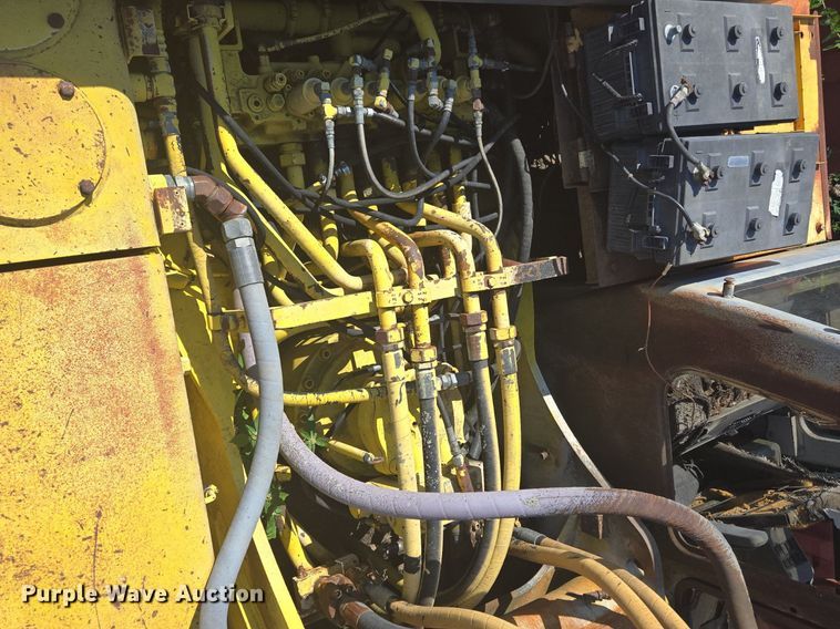 image for item DP6700 1996 Kobelco SK300LC excavator