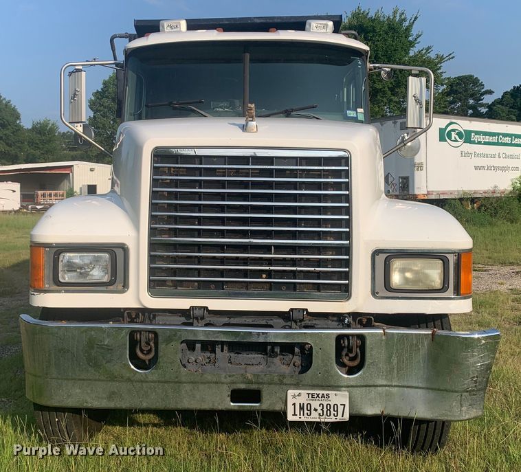 image for item DP8772 2009 Mack CHU613 dump truck