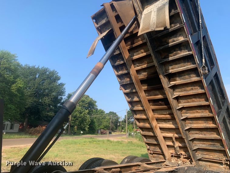 image for item DP8772 2009 Mack CHU613 dump truck