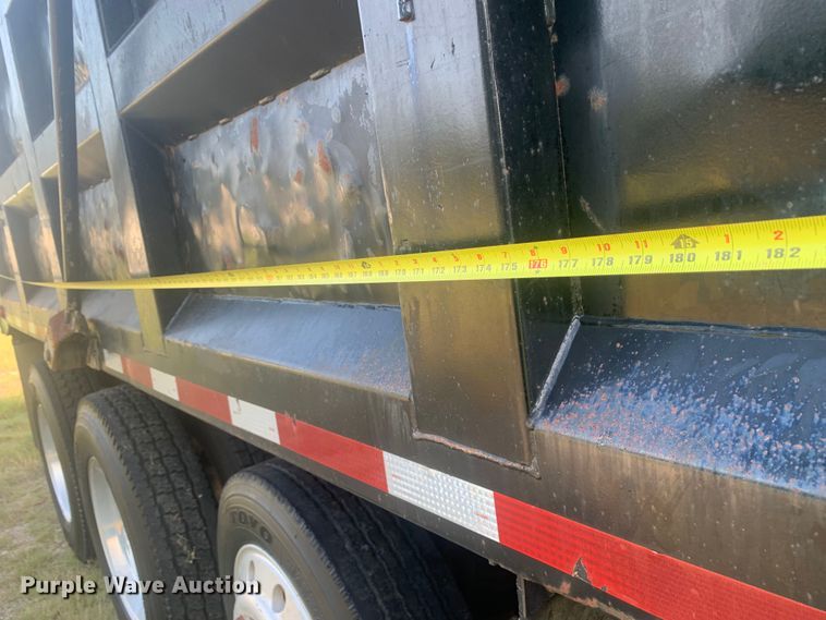 image for item DP8772 2009 Mack CHU613 dump truck