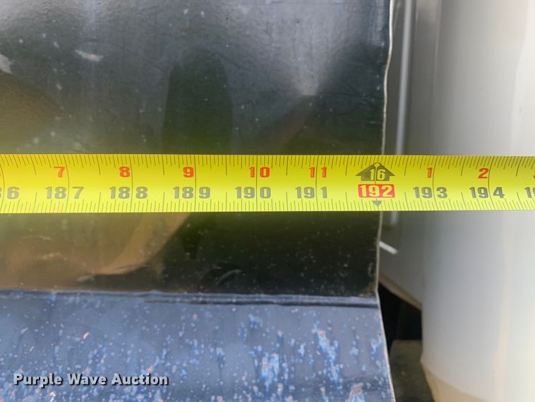 image for item DP8772 2009 Mack CHU613 dump truck