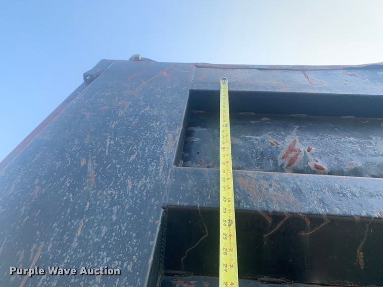 image for item DP8772 2009 Mack CHU613 dump truck