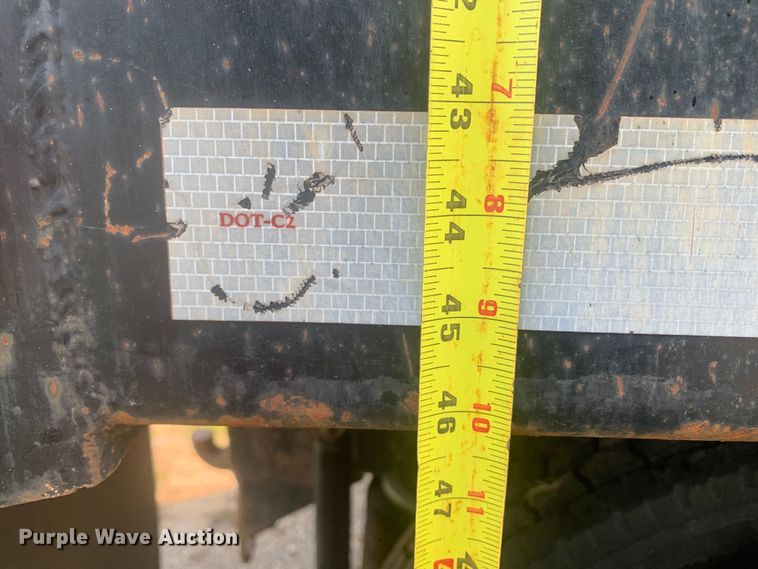 image for item DP8772 2009 Mack CHU613 dump truck