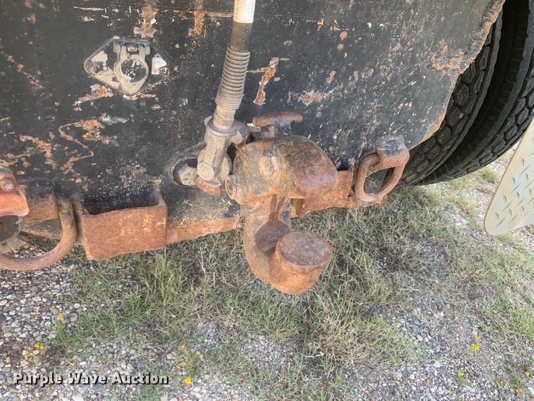 image for item DP8772 2009 Mack CHU613 dump truck