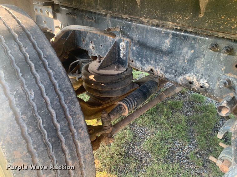 image for item DP8772 2009 Mack CHU613 dump truck