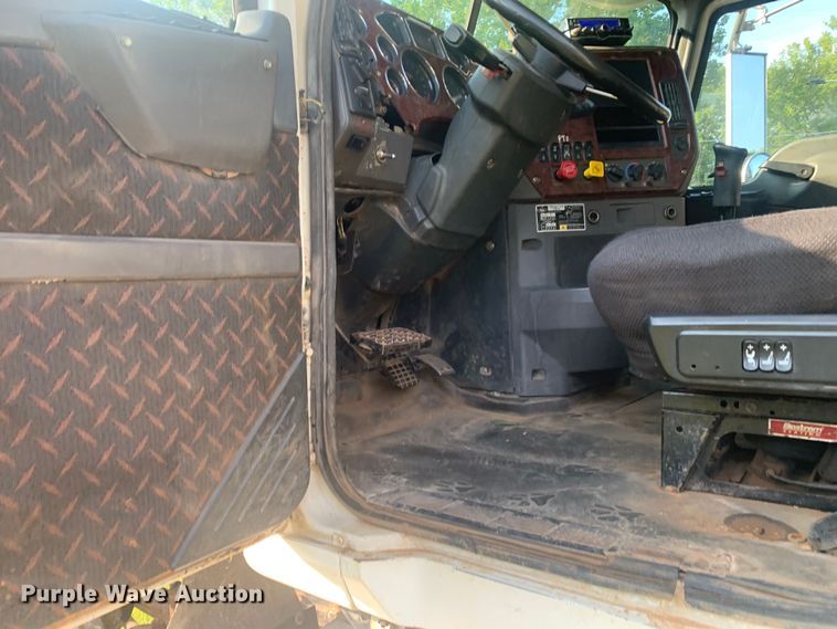 image for item DP8772 2009 Mack CHU613 dump truck