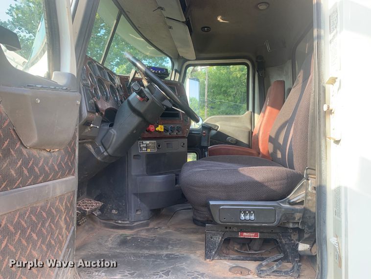 image for item DP8772 2009 Mack CHU613 dump truck