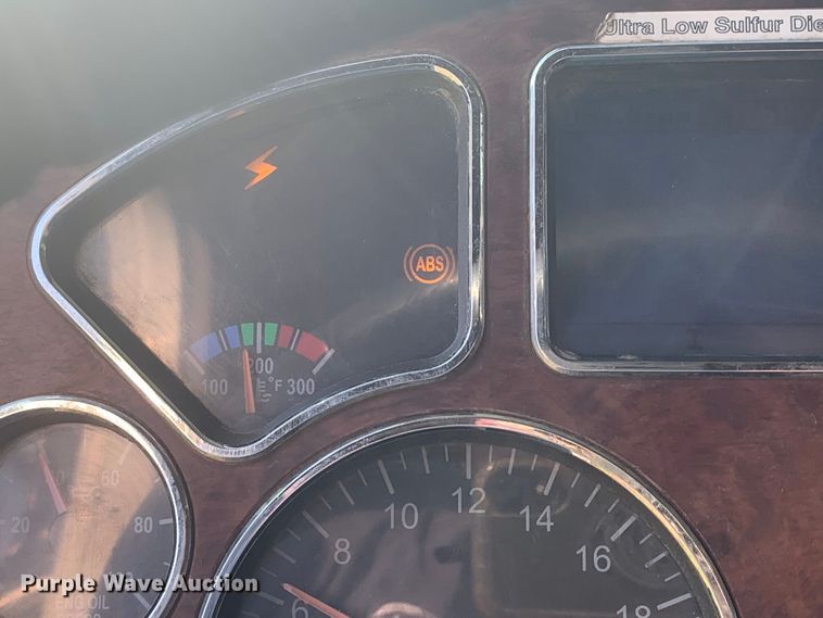 image for item DP8772 2009 Mack CHU613 dump truck