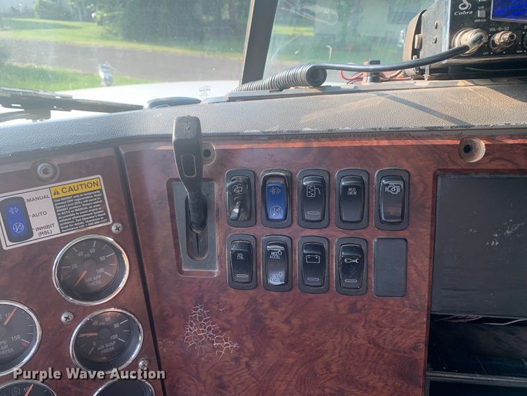 image for item DP8772 2009 Mack CHU613 dump truck