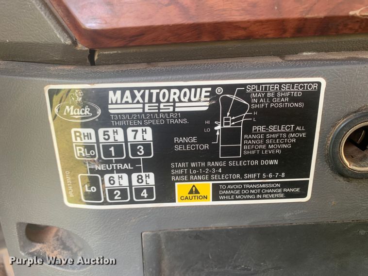 image for item DP8772 2009 Mack CHU613 dump truck