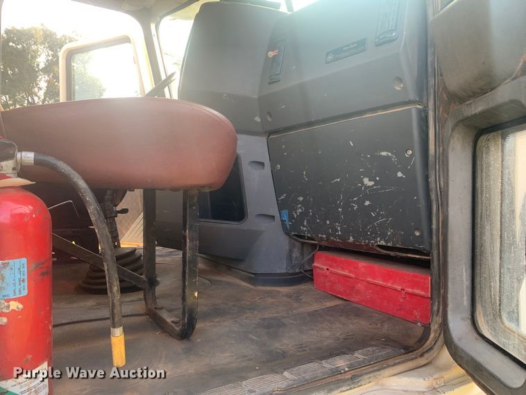 image for item DP8772 2009 Mack CHU613 dump truck