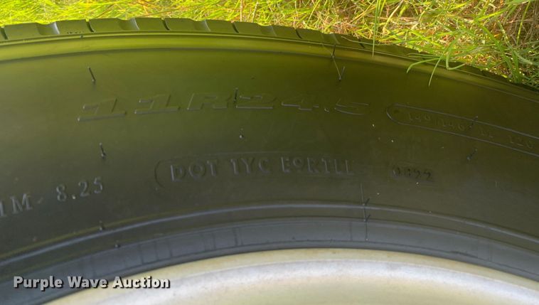 image for item DP8772 2009 Mack CHU613 dump truck