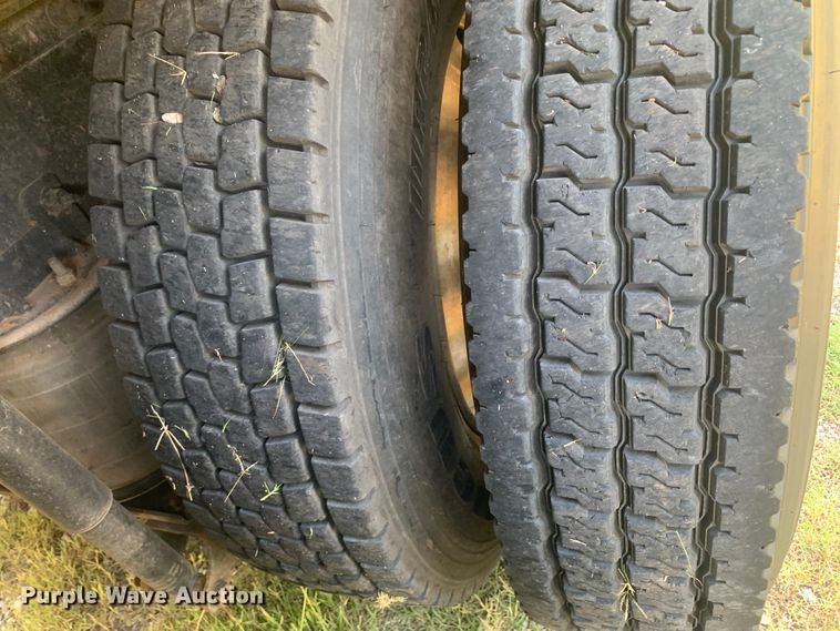 image for item DP8772 2009 Mack CHU613 dump truck