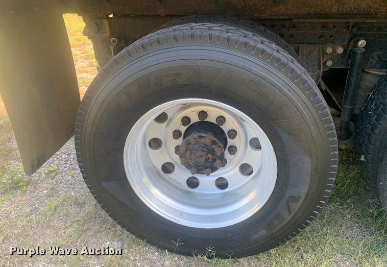 image for item DP8772 2009 Mack CHU613 dump truck