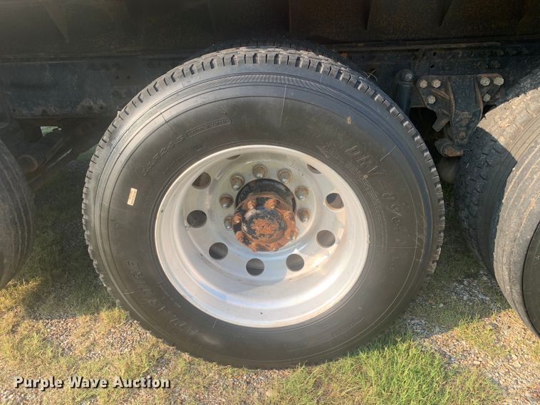 image for item DP8772 2009 Mack CHU613 dump truck