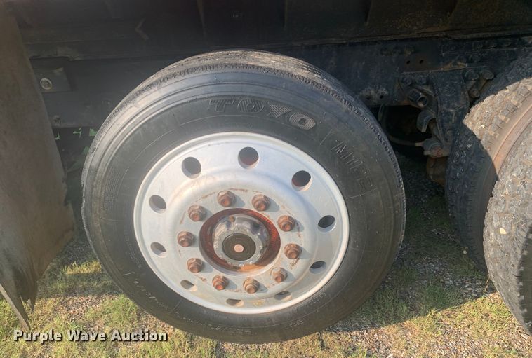 image for item DP8772 2009 Mack CHU613 dump truck