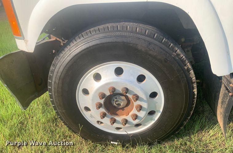 image for item DP8772 2009 Mack CHU613 dump truck