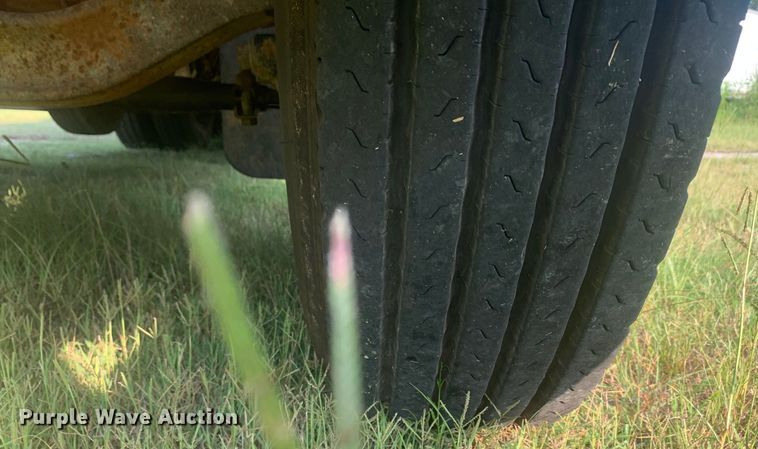 image for item DP8772 2009 Mack CHU613 dump truck