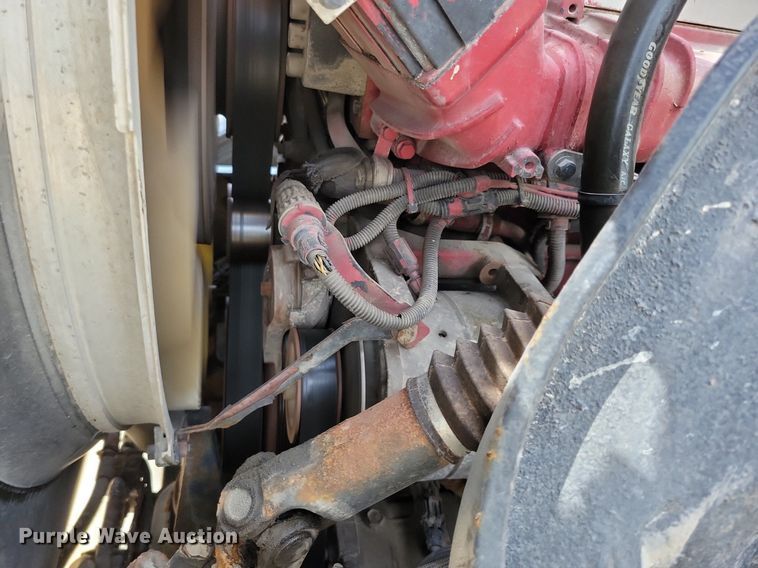 image for item DR4384 2013 Mack CHU613 semi truck