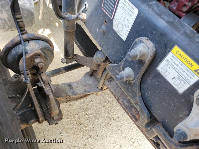 image for item DR4384 2013 Mack CHU613 semi truck