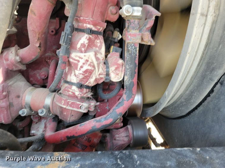 image for item DR4384 2013 Mack CHU613 semi truck