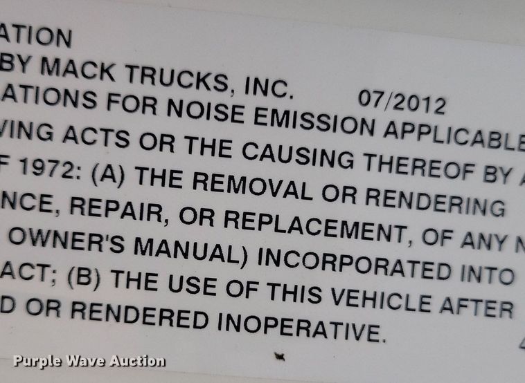 image for item DR4384 2013 Mack CHU613 semi truck