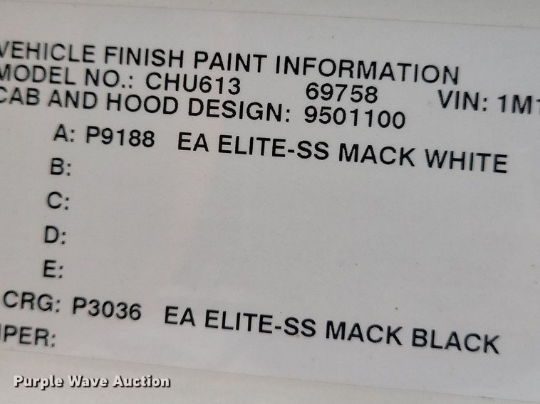 image for item DR4384 2013 Mack CHU613 semi truck