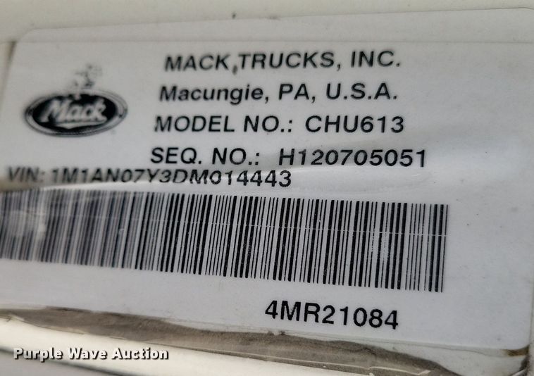 image for item DR4384 2013 Mack CHU613 semi truck