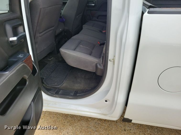 image for item DR4385 2017 GMC Sierra 1500 SL Double Cab pickup truck