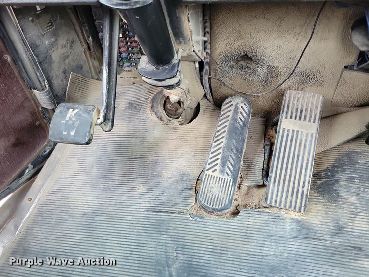 image for item DR4388 2001 Kenworth W900B ready mix truck