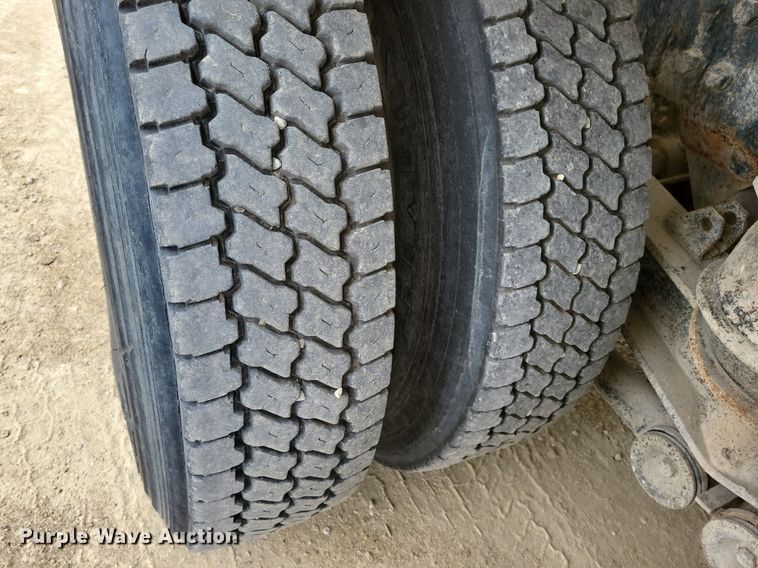 image for item DR4388 2001 Kenworth W900B ready mix truck