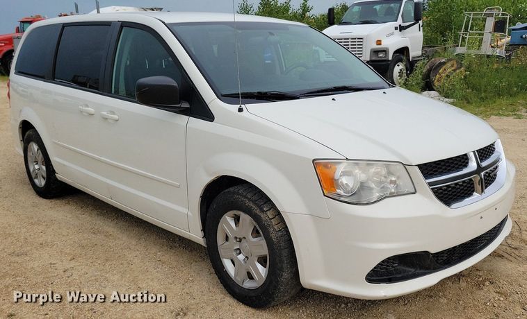 image for item DR4398 2013 Dodge Grand Caravan van