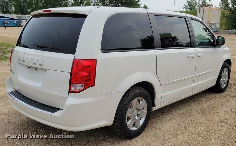 image for item DR4398 2013 Dodge Grand Caravan van
