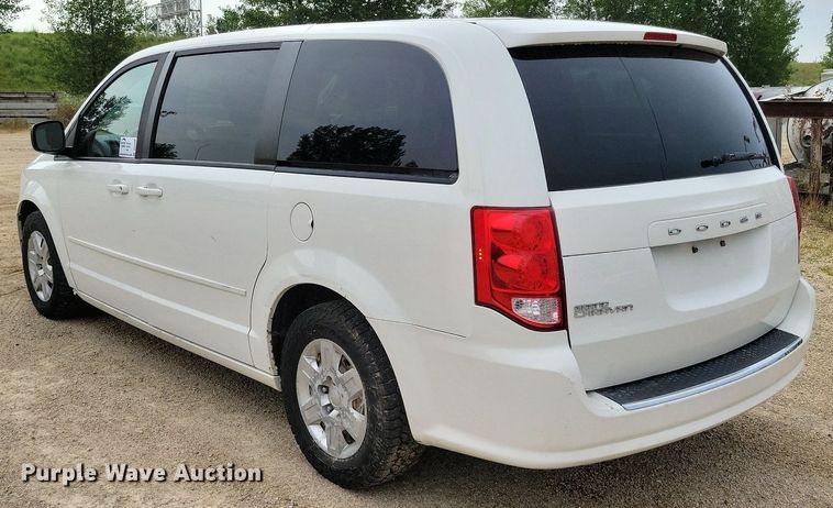 image for item DR4398 2013 Dodge Grand Caravan van
