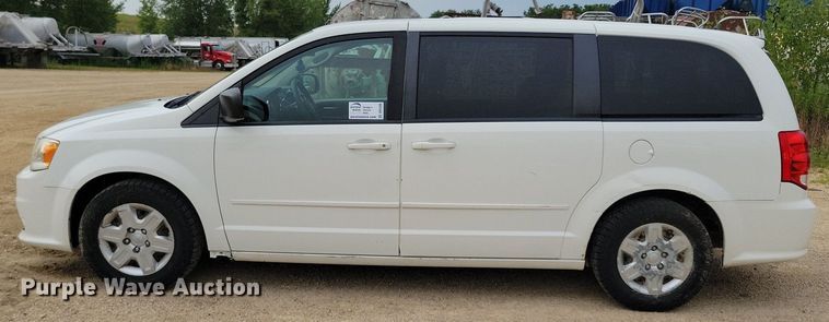image for item DR4398 2013 Dodge Grand Caravan van