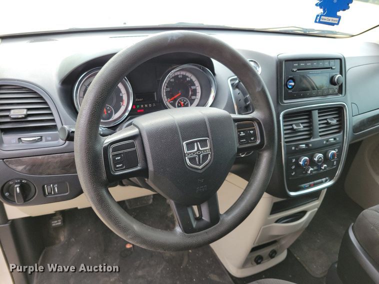 image for item DR4398 2013 Dodge Grand Caravan van