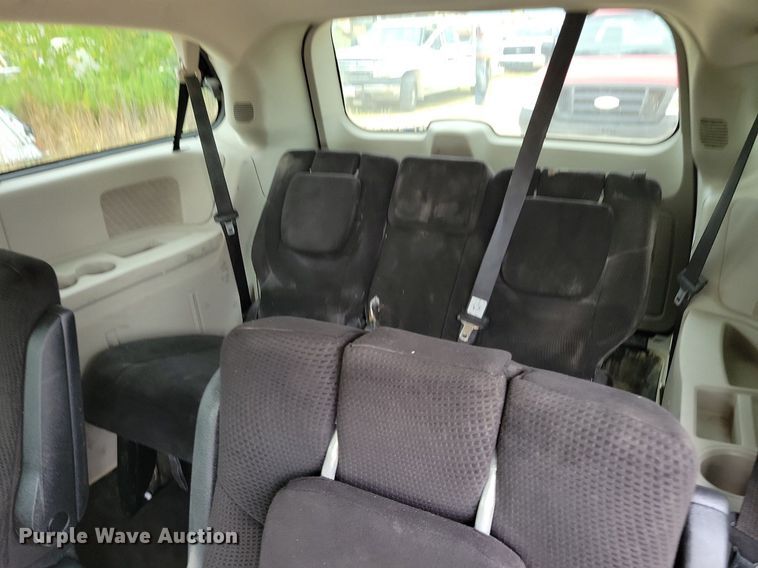 image for item DR4398 2013 Dodge Grand Caravan van
