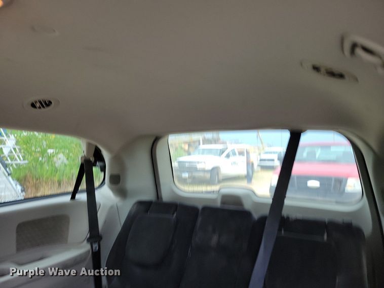 image for item DR4398 2013 Dodge Grand Caravan van