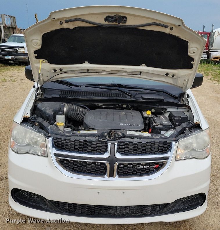 image for item DR4398 2013 Dodge Grand Caravan van