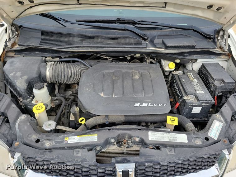 image for item DR4398 2013 Dodge Grand Caravan van