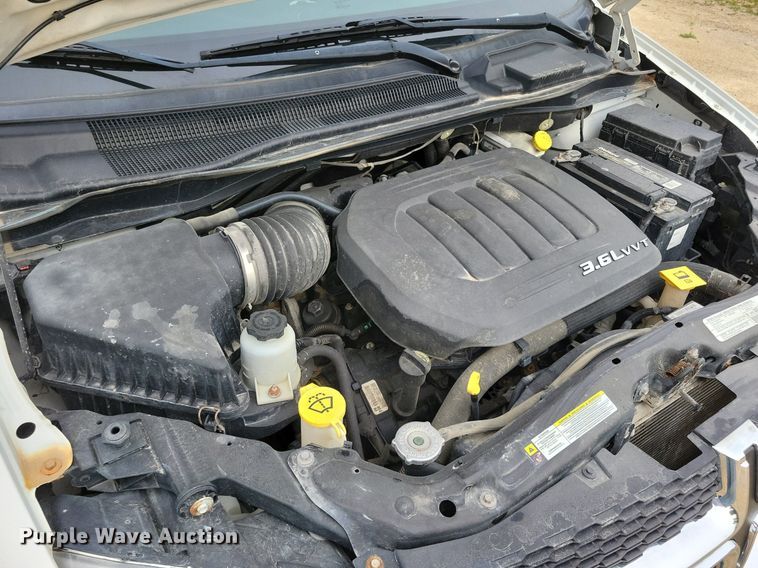 image for item DR4398 2013 Dodge Grand Caravan van