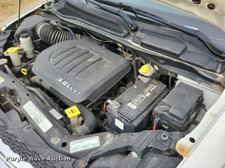 image for item DR4398 2013 Dodge Grand Caravan van